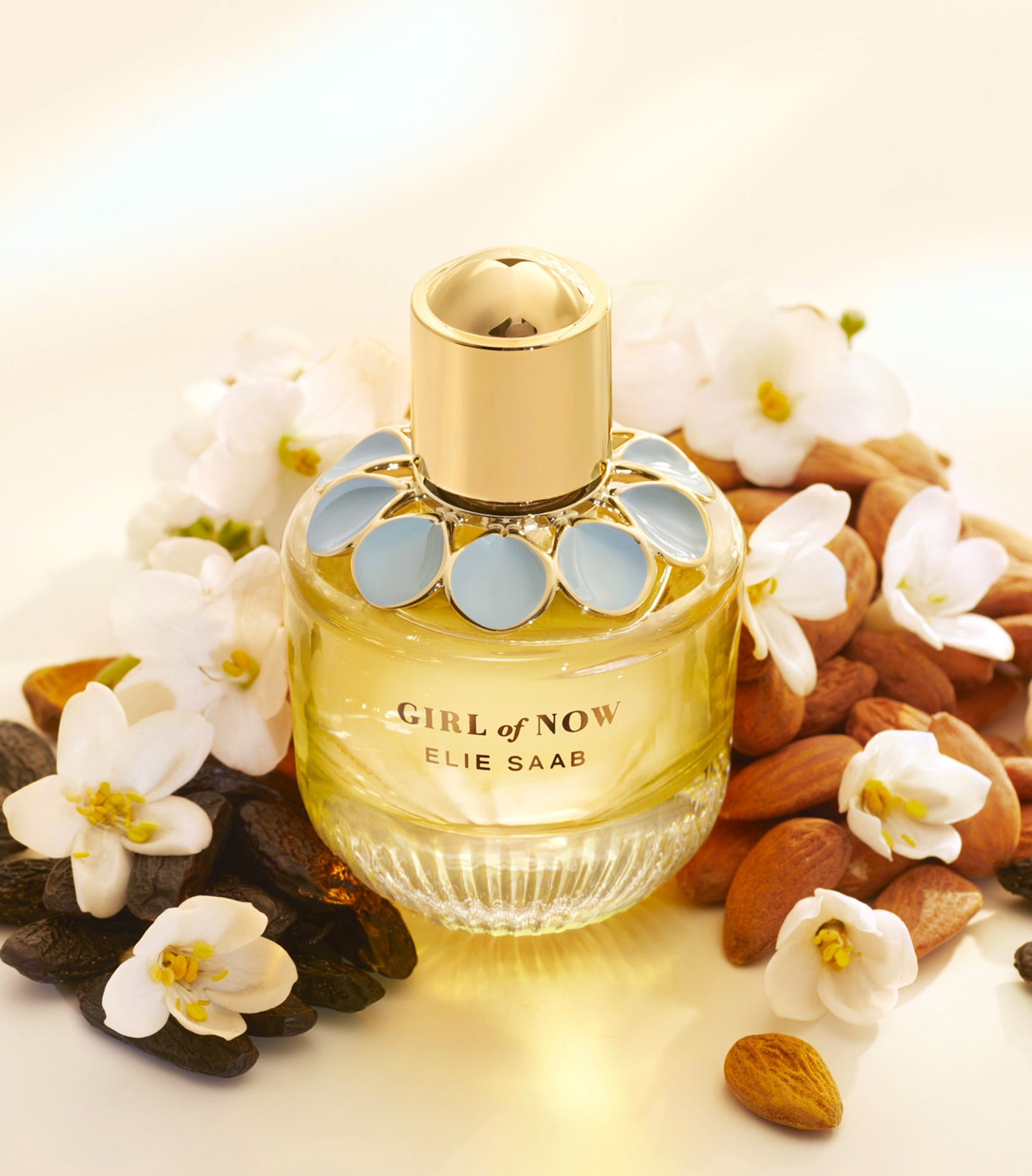 Girl of store now perfume notes